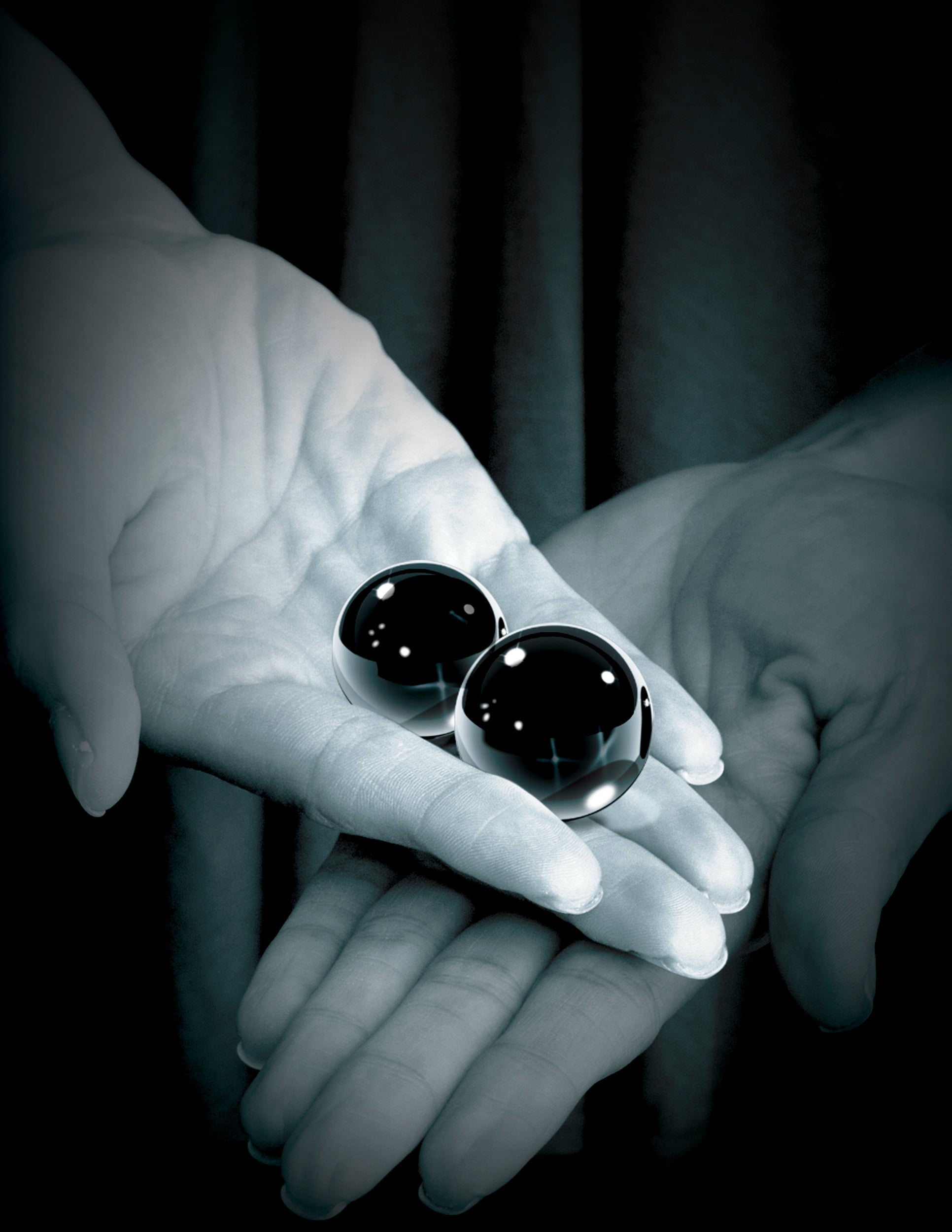 Fetish Fantasy Series Limited Edition - Black Glass Ben-Wa Balls Medium